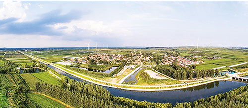 我家就在岸上住（马连庄镇台上村）  摄影 张言哲.jpg