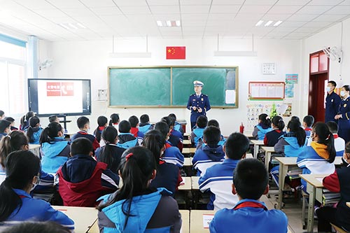 1636503799182038.jpg 宣讲.jpg