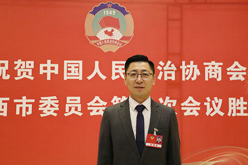 1706928493399726.jpg 委员男.jpg