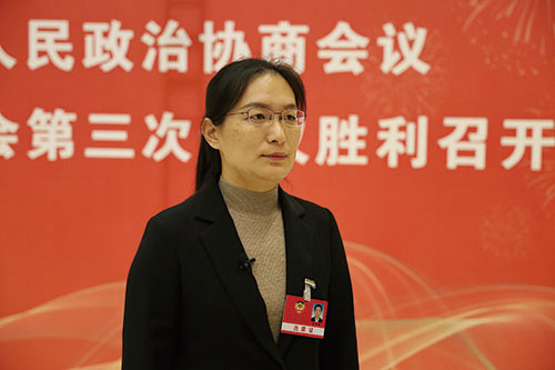 1706928515501261.jpg 委员女.jpg