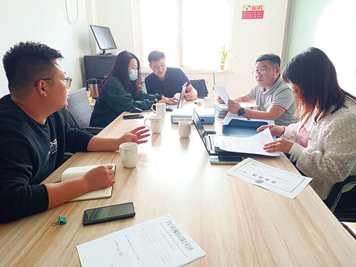 1706941339151923.jpg 应急局—组织专家到青岛六和万福食品有限公司开展护航行动下半年“会诊式”检查。.jpg