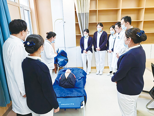 1715302607577722.jpg 3创伤疼痛科护理.jpg