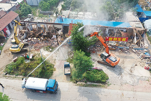 ӮزǨս ѧԺ·ؿ̽еμвǨ